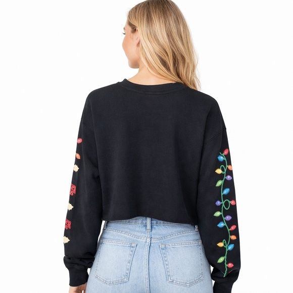 Stranger Things Licensed Cropped Sweatshirt XXL Black with Christmas Lights - Picture 2 of 12